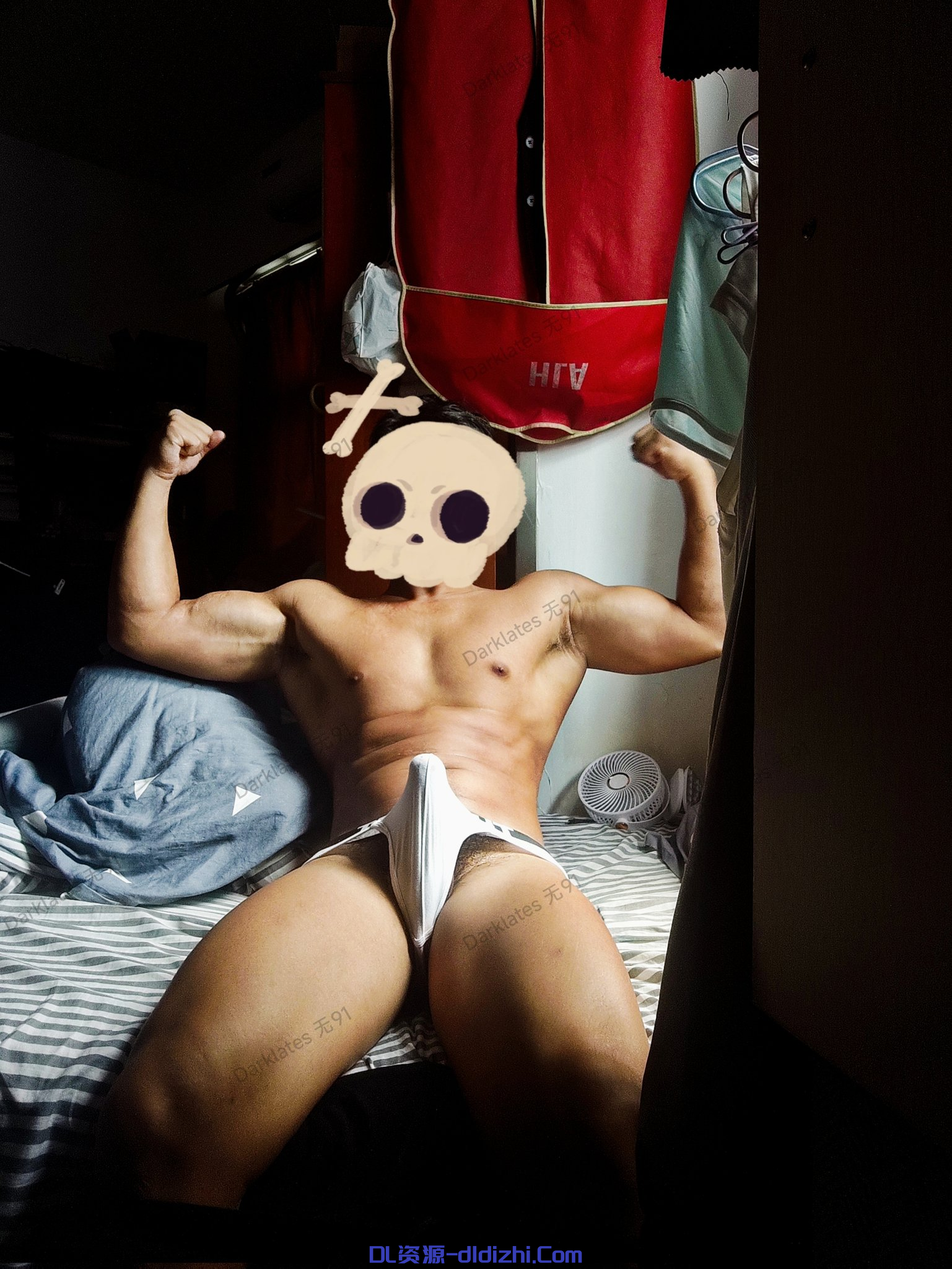 健身猛男Darklates，约炮学生妹少妇熟女，这撞击力度高的每个骚货都好爽，抱操，跳起来操 230.4MB