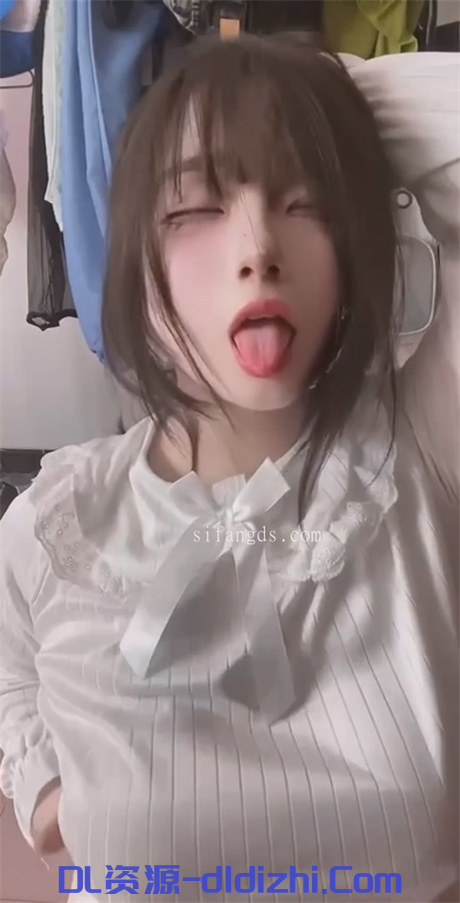 快手颜值嫩妹【小莫宝】大奶粉穴,一小撮毛好性感,道具自慰,痴女形态淫语调教9V 243.7MB-聚合福利