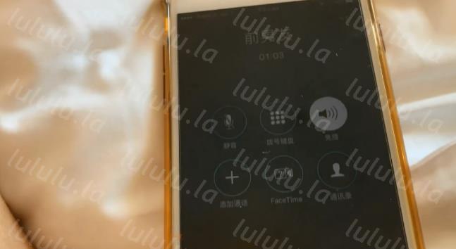 太乱了大神约炮骚妹子一边搞一边让她给前男友通电话给他听做爱呻吟声又与一个女的视频通话对白淫荡刺激-聚合福利