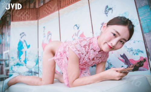 女神annie特殊质感透明旗袍好诱人颗粒感水晶棒抽插高潮呻吟-福利岛