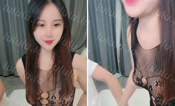 红唇粉穴极品妹子性感情趣装激情啪啪,拨开内裤揉搓粉嫩逼逼,翘起大屁股口交看着就想操,上位骑乘抬腿侧入抽插-福利岛