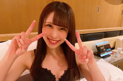 FC2PPV-1703604 童貞くんの部屋に美少女1人でお伺いします!玄関即尺からの筆おろしでもう撮影終わりかと思ったら逆に元童貞くん達に寝込み襲われ...-福利岛