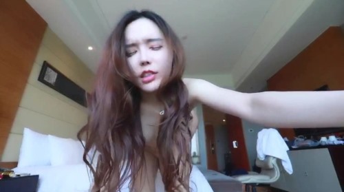 53937-秀人网巨卝乳网红【艾小青】三月新作-全卝裸美卝体迎接土豪粉丝猛烈抽卝插 后入内卝射 高清-福利岛