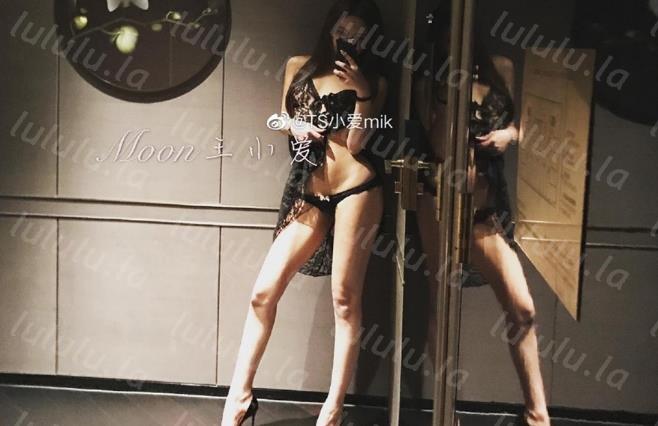 高颜值‘大美女’TS王小爱美妖17年与军哥约炮 口活技术娴熟舔得好舒服舒服 被军哥屌得呻吟淫叫 叫射了好多！-聚合福利