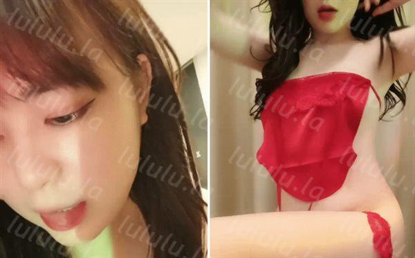 卡哇伊极品蜜桃臀妹子红色小肚兜自慰诱惑，单腿网袜大屁股骑乘震动棒，翘起双腿快速抽插，搞得呻吟连连非常诱人-福利岛