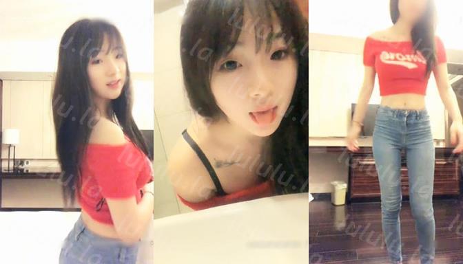 年轻就是粉 可爱清纯的丰满小美女 童颜巨乳的典型 紧身牛仔裤手感极致 该瘦的地方瘦 该翘的地方就翘 后入肥臀-聚合福利