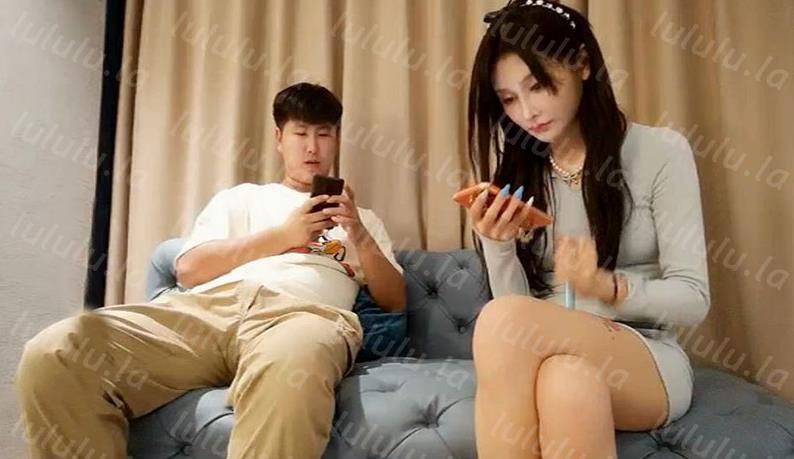 大眼睛卡哇伊狂野纹身女孩被操得叫床似绵羊瘦瘦的身材腿还挺长的身材比例很好哥们毫不吝啬自己的体力全力以赴-聚合福利