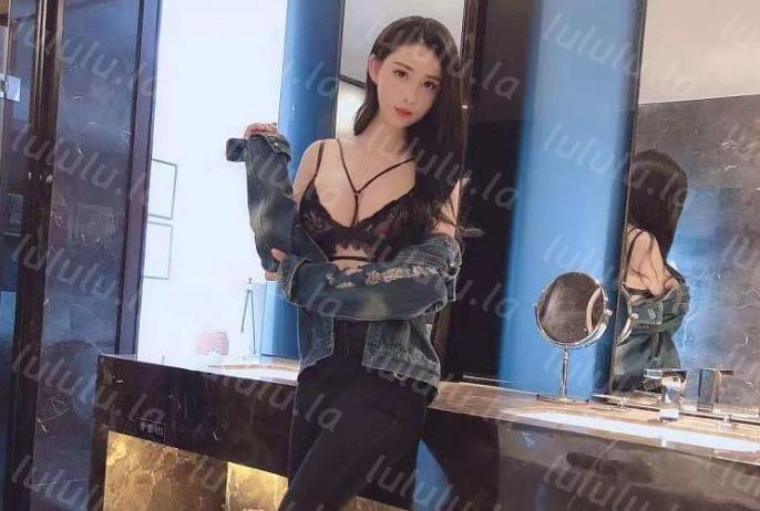 178CM高挑性感的美女臀模私下兼职外围,酒店被土豪各种姿势抽插啪啪,奶子圆润坚挺,屁股挺翘有型,后入式猛干!-聚合福利