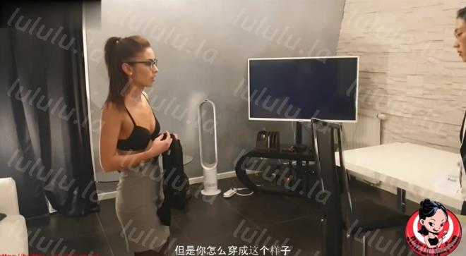 国产AV剧情刚应聘上岗的华裔小森哥趁着公司没人冒充老板上了前来求职的欧洲洋妞-聚合福利