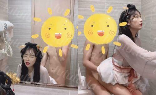 火爆全网91不见星空最新作品 穿古装衣服在卫生间被大J8狂草-福利岛