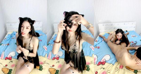 卡哇伊小姐姐【-眼镜妹-】。萌萌哒，被两根大鸡巴轮流艹，第二根艹的比第一根爽，娇喘也爽很多！-福利岛