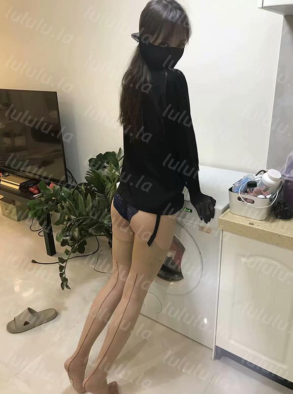 丝足紧身牛仔爱好轻SM 小美女CC和男友大尺度自拍10部集合 有个身材这么好还这么漂亮的女友竟然这样么玩-聚合福利