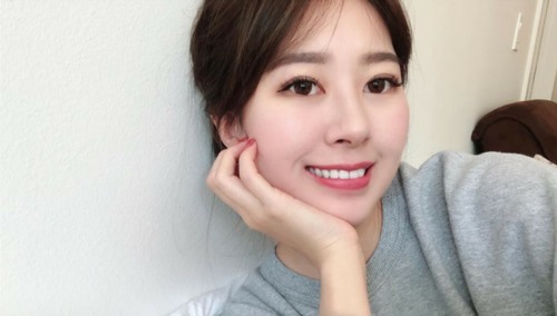 56201-《台湾情侣泄密》新闻传媒大学超高颜值美女私卝密被曝光-福利岛