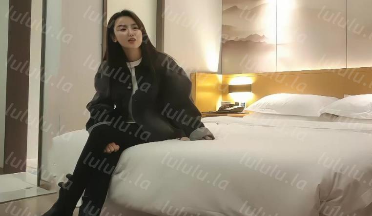 壹屌探花深夜场性感高颜值甜美妹子，苗条身材掰穴舔弄上位骑乘抽插呻吟娇喘-福利岛