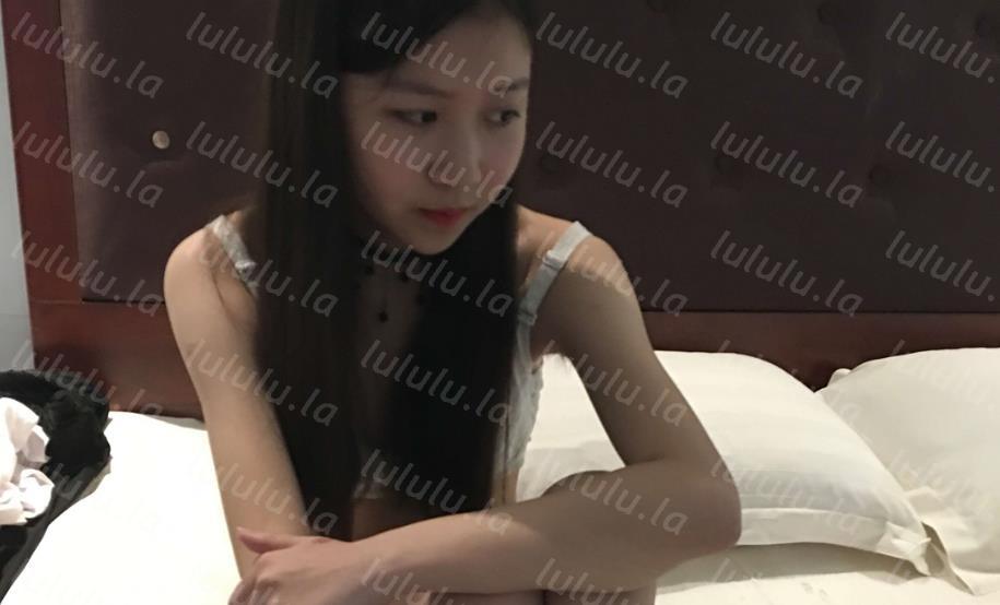 云盘流出开房：空乘系长腿黑丝美女旅馆啪啪-聚合福利