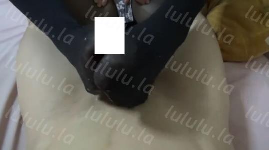 幸福宅男穿着妹子的内裤让她ZJ吐奶 嗨皮得简直不要不要滴-聚合福利