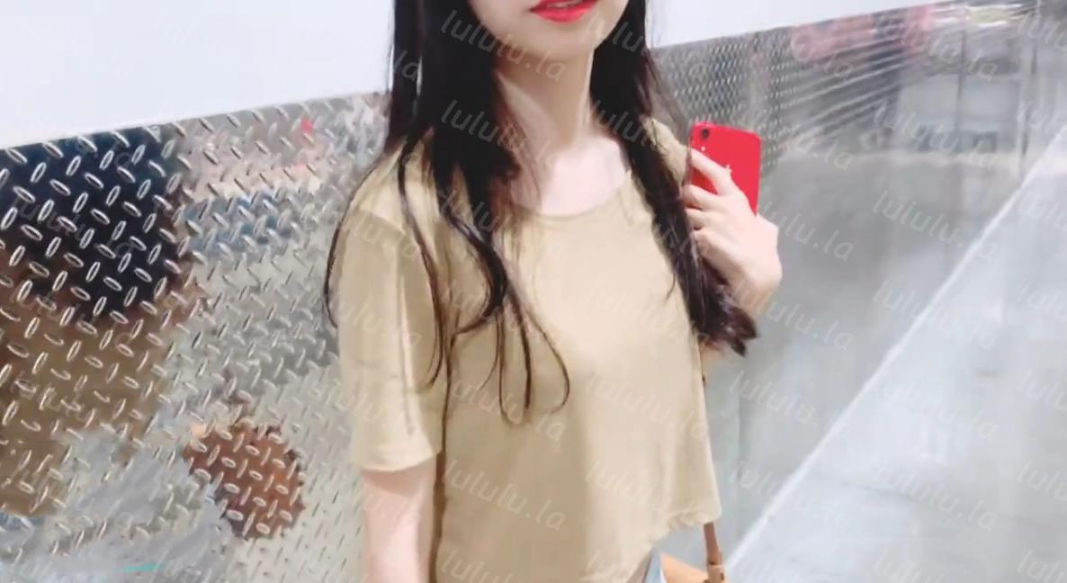 在知名卖场被粉丝认出 主播爽快答应带回家抽插-聚合福利