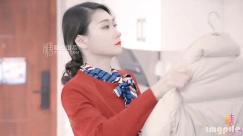 52186-糖心出品 美卝女空卝姐下班酒吧买醉 穿上黑丝制卝服找单男寻欢 干粉红的小嫩卝卝B-福利岛