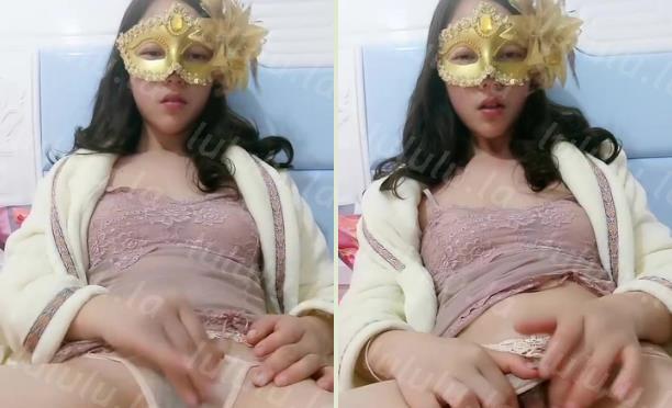 颜值不错面罩少妇居家自慰 拨开内裤自摸逼逼手指插入呻吟好想被操 很是诱惑喜欢不要错过-聚合福利