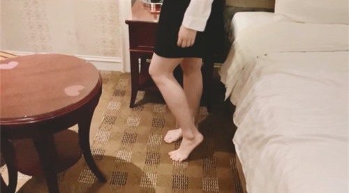 55930-【极品性卝爱❤️绿帽性卝爱狂】推卝特约炮女神『露娜』换装情趣内衣约炮勇猛单男宾馆做卝爱 扒卝开骚卝逼怼着爆操卝她 高清-福利岛