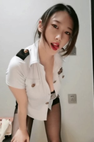 54890-制卝服女警--咪卝**姐❤️说了一句实话，弄得到处都是淫卝水，欲求不满的御娘，黑丝爆裂抽卝插卝阴卝道，淫卝水飞溅喷得地上都是-福利岛