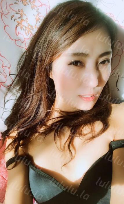 36岁舞蹈教练极品美少妇这蛇精般的舌头灵活蠕动舌吻一定很甜阴洞小巧不失粉嫩的鲍鱼小指头蹂躏阴蒂淫丝挂起!-聚合福利