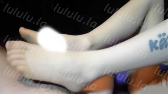 妹子超薄丝玉足施法把大屌撸得缴械 浓浆喷得老多了-聚合福利