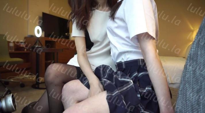 和两个气质柔软的娇嫩美少女在宾馆享受欲望大餐妹子制服丝袜舔吸鸡巴好技术受不了硬啊极品-聚合福利