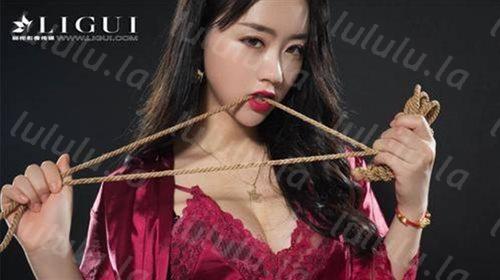 丽柜头牌美腿~气质女神【然然】 丝袜美脚诱惑，漏出小白兔，好可爱的乳房，‘你们这群色狼，好坏呀！’-福利岛