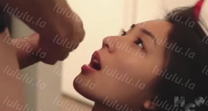 高颜值非常正点新加坡美女，周末去试镜完才知道是拍A片，不过吃鸡一点不差劲，看样子是吃多了炮友的鸡鸡！-聚合福利