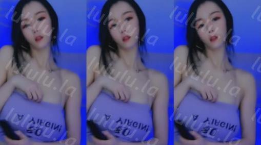 虎牙美女主播舞嫣小妖精老板千元定制大尺度舞蹈视频 抖胸摇臀极度诱惑-聚合福利