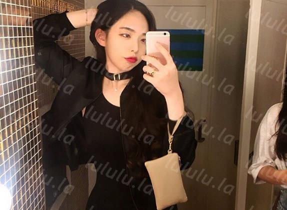 韩国高颜值极品美女调教内射视图流出,极度过瘾,看男友金手指扣美女的淫穴,淫水流湿整个床单都有啦,爆插爆射 !-聚合福利