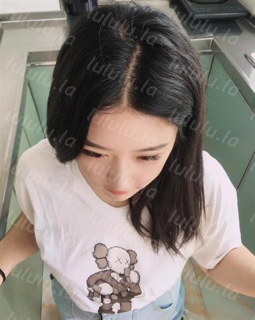 00后萌妹子和男友在厨房恩爱，阳光暖风和你，含进嘴里温柔的舔舒服！-福利岛