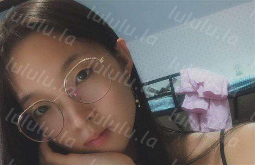 百度云泄密流出视图营口李静与眼镜学妹与男炮友啪啪女主颜值都很OK，值得收藏-福利岛