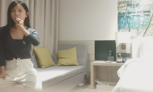 53534-【我是探索者】，纯素颜学卝生卝妹，数钞票的样子真专注，爱干净有洁癖，刷牙才口卝交，娇卝小玲珑端起来干征服感满满-福利岛