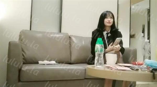 91沈先森探花深夜第二场黑色外套短裙大奶妹子，白色网袜抹上润滑油抬腿侧入大力猛操-福利岛