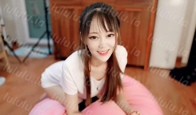 抖音70万粉丝网红【安冉】鲍鱼嫩的不像话大尺度紫薇+写真视频-聚合福利