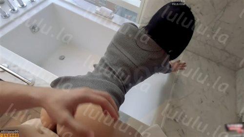 国产骚货『下面有跟棒棒糖』最新作品 酒店浴室大战 这骚货身材是真的棒-福利岛