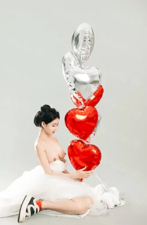 [转载搬运] 年年 - LOVE 情人节特别篇 80P-412M [80P+412M][百度盘]-福利岛