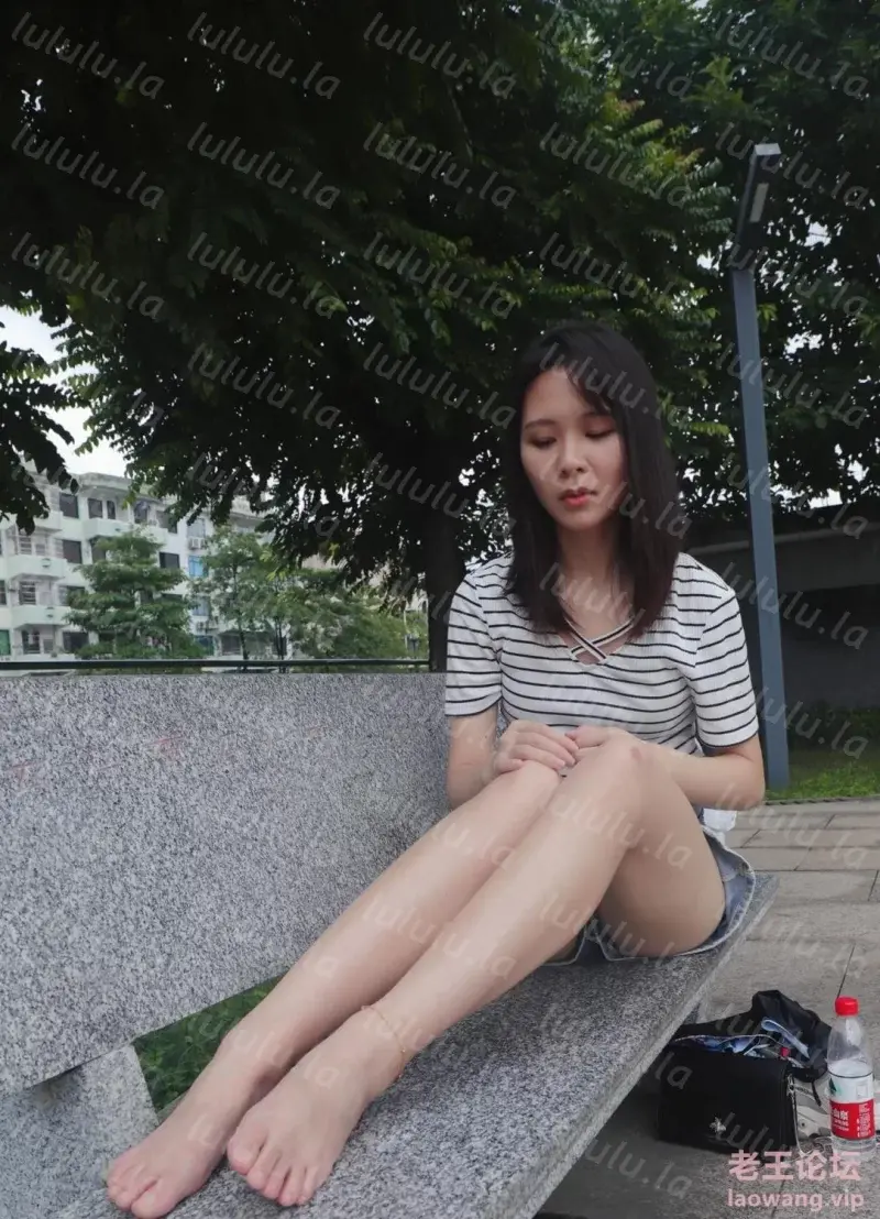 [转载搬运] apary模拍 大美女慧婷公园展示美脚 [图片：153P+866M][百度盘]-福利岛