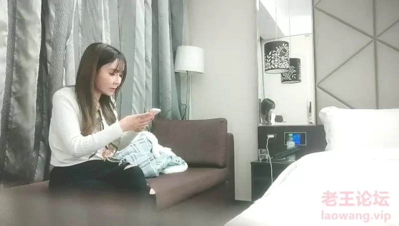 [转载搬运] 12-2干净利速第一场约啪黑丝高跟美女，床上像母狗一样被... [1V+823MB][磁力链接]-福利岛