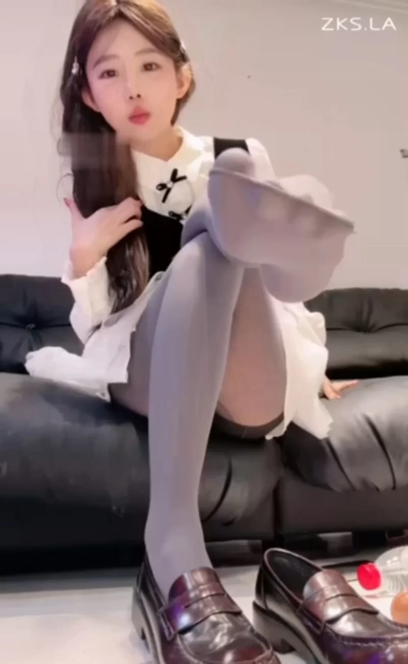 [转载搬运] 一茶 - 黑丝 厚灰丝 黑过膝袜 白过膝袜 [1V+1.72GB][百度盘]-福利岛