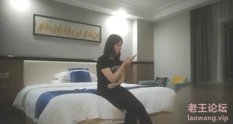 [转载搬运] 真实换妻 极品美女清纯无敌竟然玩4P，真实越纯情的女子... [1V+594MB][磁力链接]-福利岛
