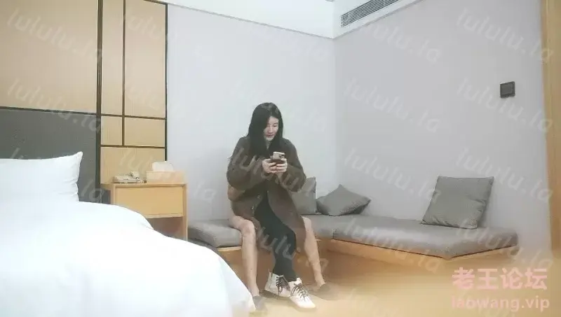 [转载搬运] 12-13用利抽插第二场约啪 黑丝御姐，女上位被操到生无可恋 [1V+820MB][磁力链接]-福利岛