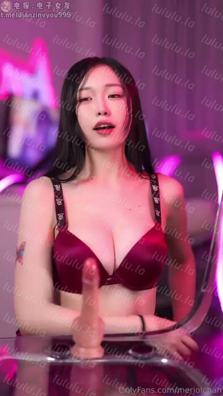 [自行打包] meriol_chan 10月最新作品，犹豫游戏享受口交，女仆装拍摄... [2V+126M][百度盘]-福利岛