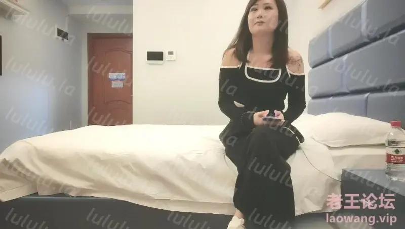 [转载搬运] 8-20小马寻花-第二场约啪 满背纹身御姐，高冷外表淫荡内心 [1V+548MB][磁力链接]-福利岛