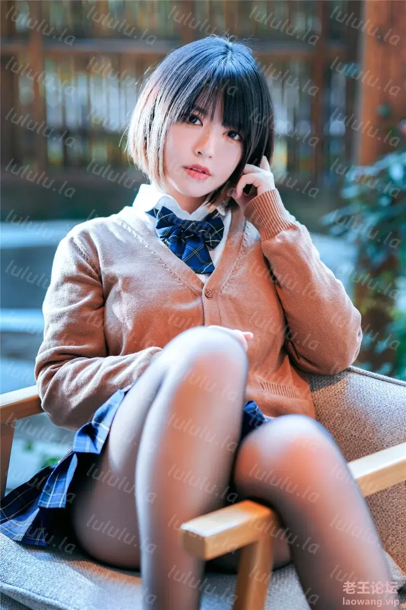 [转载搬运] 半半子 - 彼女の制服姿が好き Vol.02 (电车+庭院) [58P+169MB][百度盘]-福利岛
