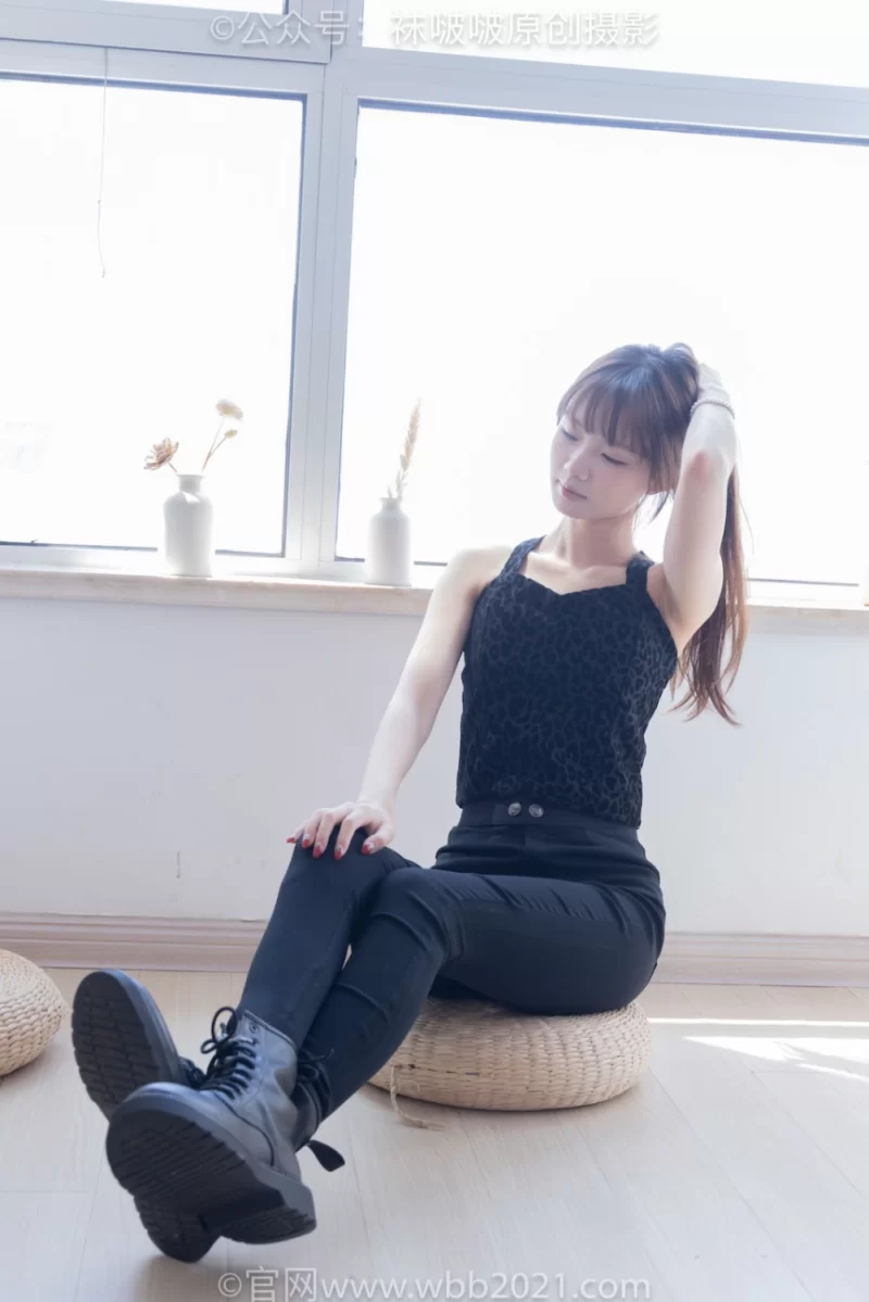 [转载搬运] 袜啵啵 598期：甜甜圈-马丁靴、薄肉丝 [1v，148p+5G][百度盘]-福利岛