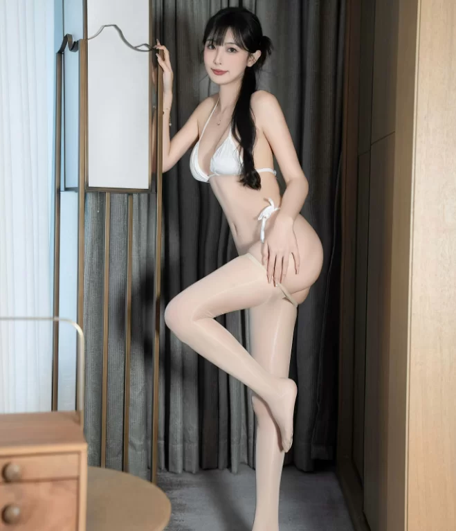 [转载搬运] 秀人网！林星阑 天蓝短款旗袍 白丝细绳比基尼 [83P+752M][百度盘]-福利岛