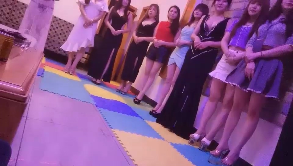 [转载搬运] 你的老表05-15会所选妃直播 选中性感技师，媚眼明眸，回... [1V+588MB][磁力链接]-福利岛